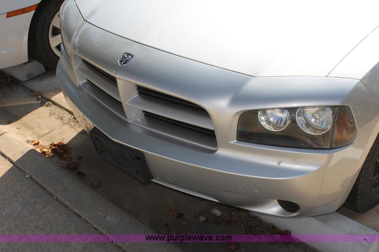 image for item H8778 2009 Dodge Charger SE