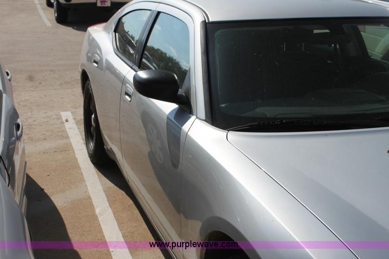 image for item H8778 2009 Dodge Charger SE