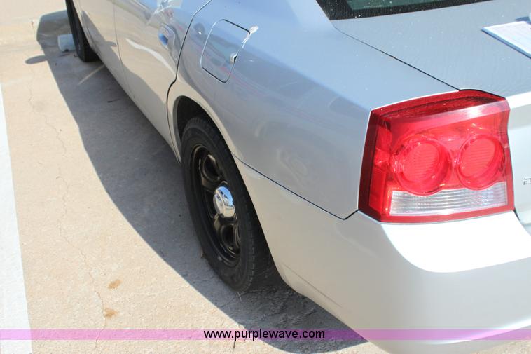 image for item H8778 2009 Dodge Charger SE