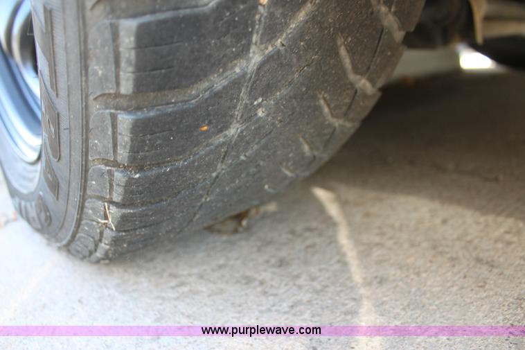 image for item H8778 2009 Dodge Charger SE