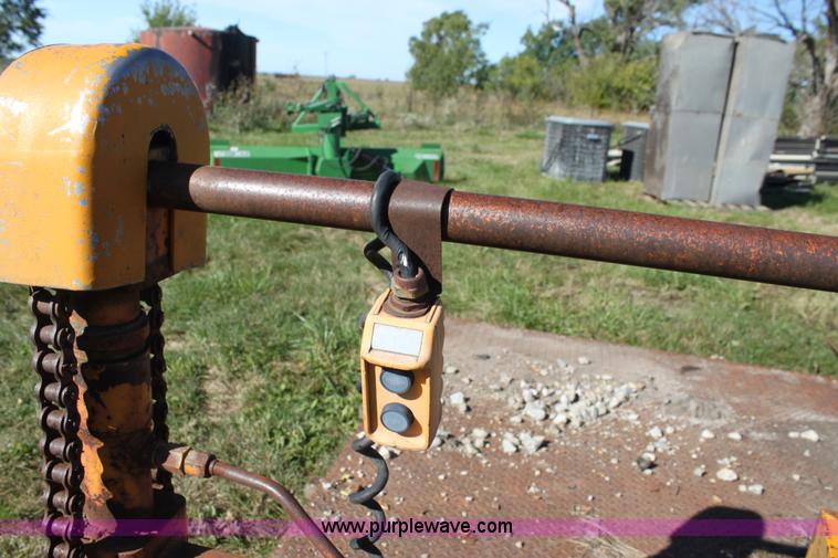 image for item H8807 Rol-Lift platform