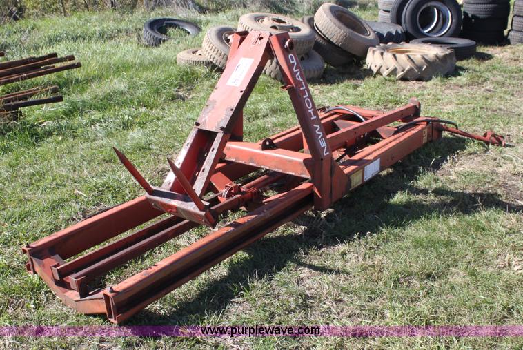 image for item H8808 New Holland 90 bale handler