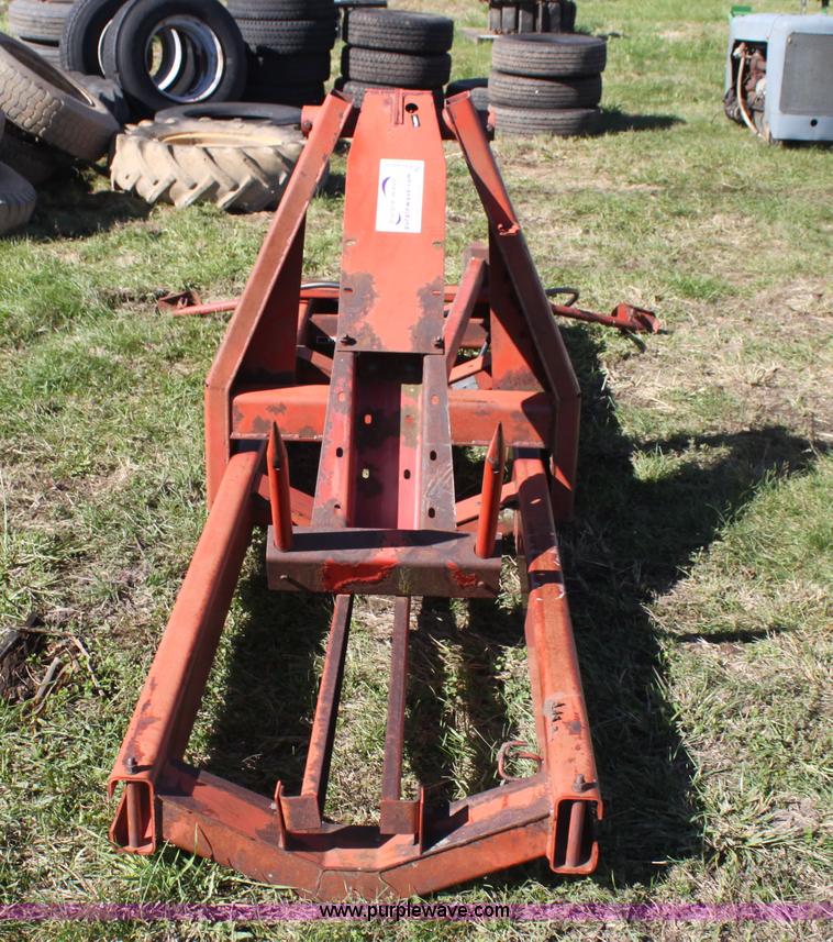 image for item H8808 New Holland 90 bale handler