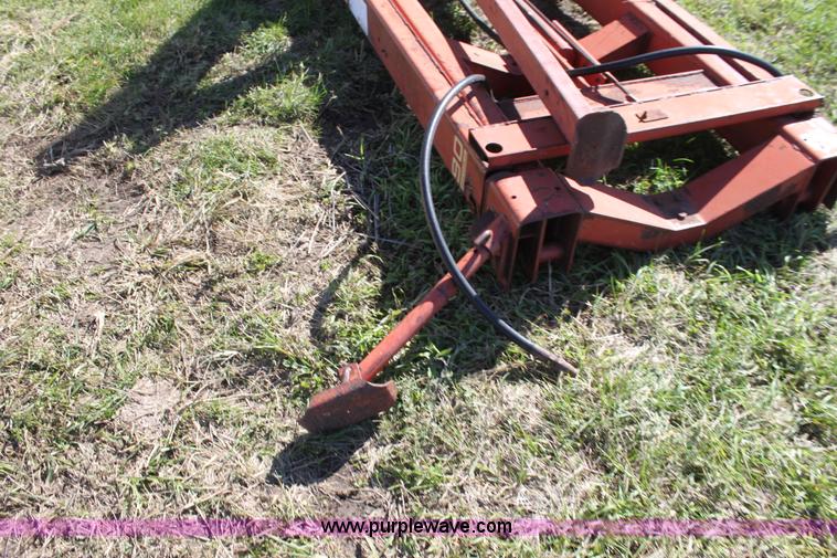 image for item H8808 New Holland 90 bale handler