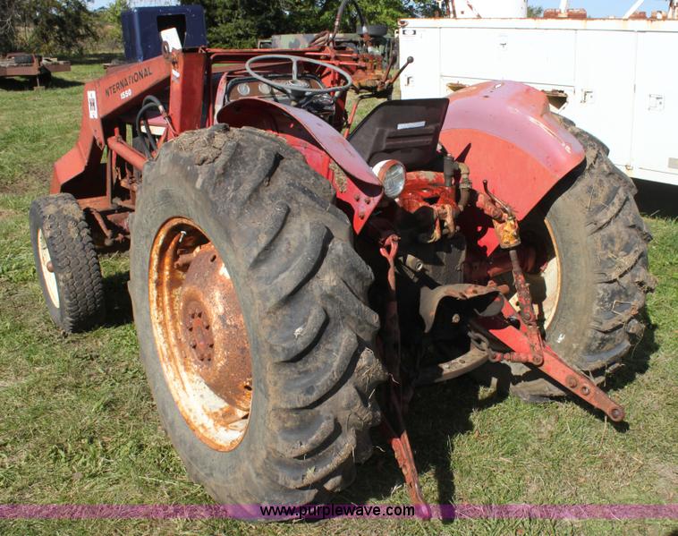 image for item H8813 International 354 tractor