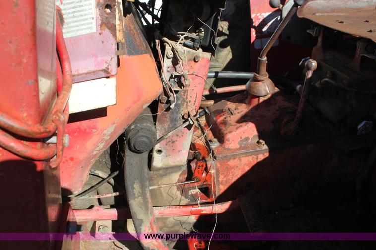 image for item H8813 International 354 tractor