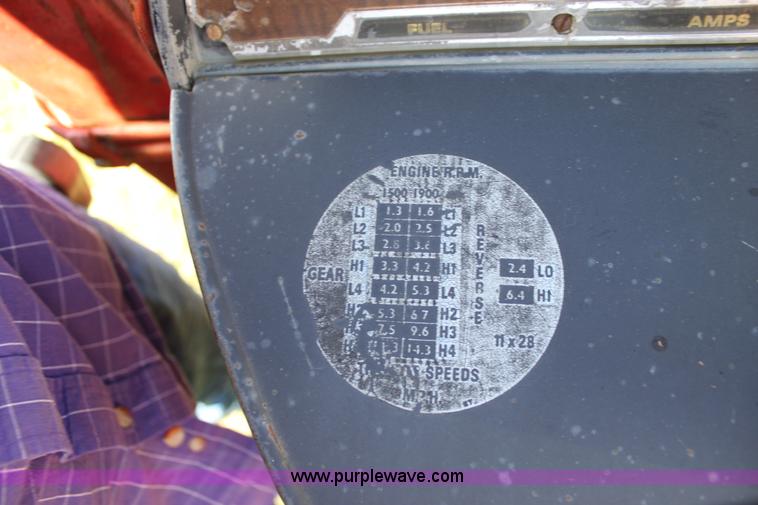 image for item H8813 International 354 tractor