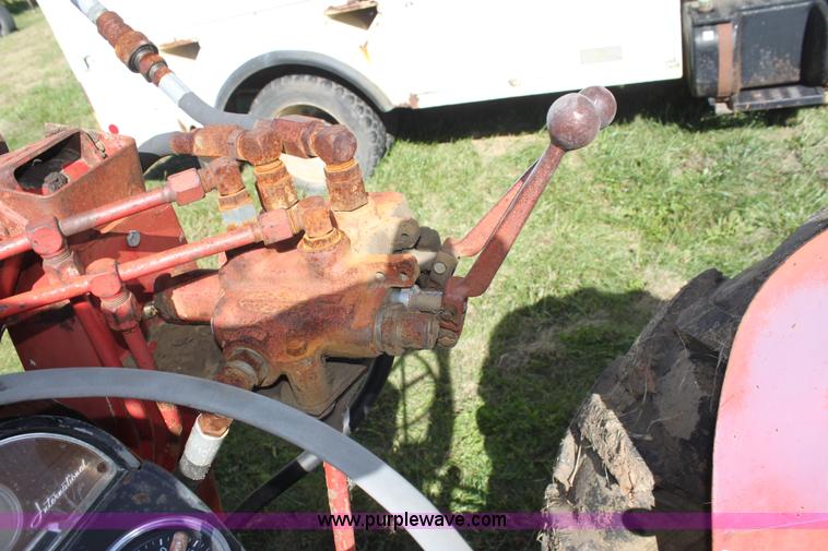 image for item H8813 International 354 tractor