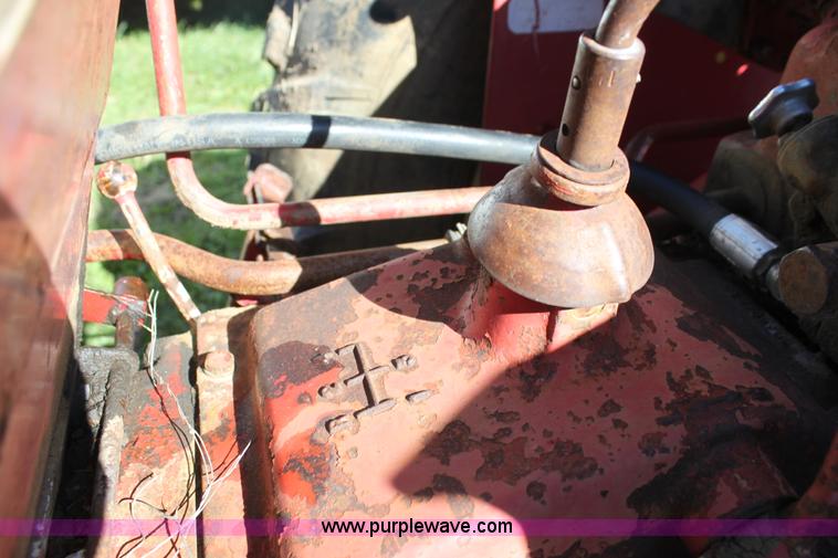 image for item H8813 International 354 tractor