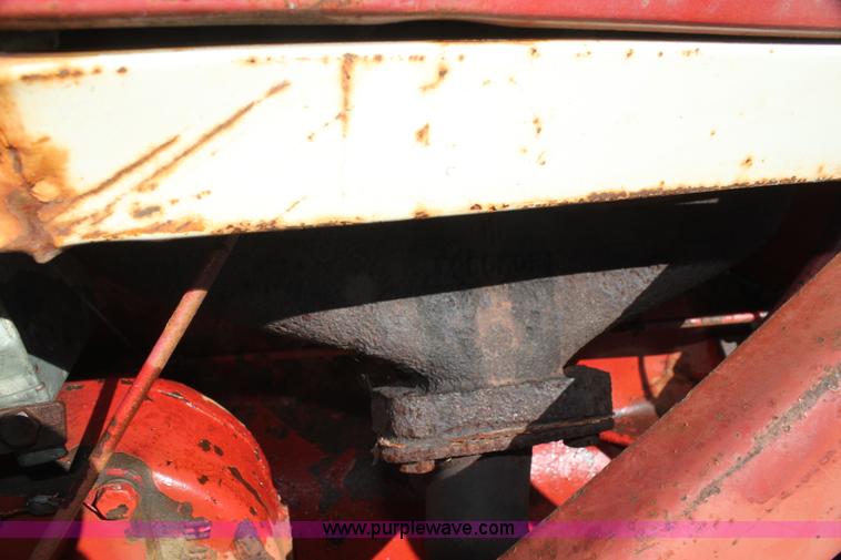 image for item H8813 International 354 tractor