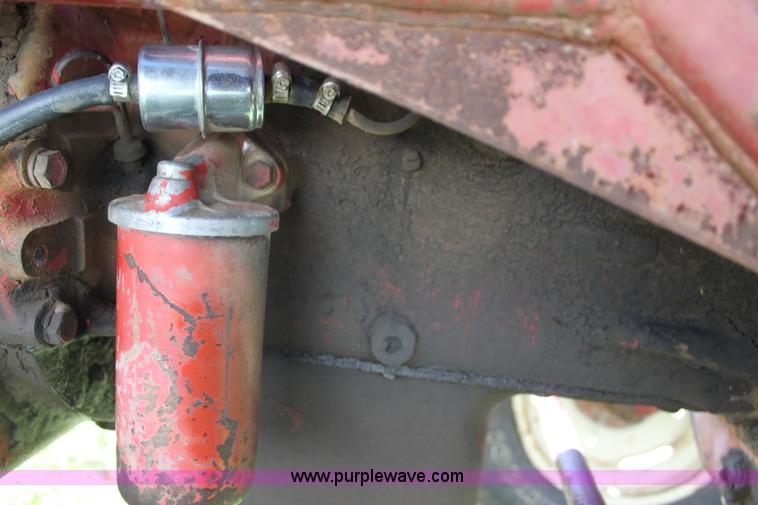 image for item H8813 International 354 tractor