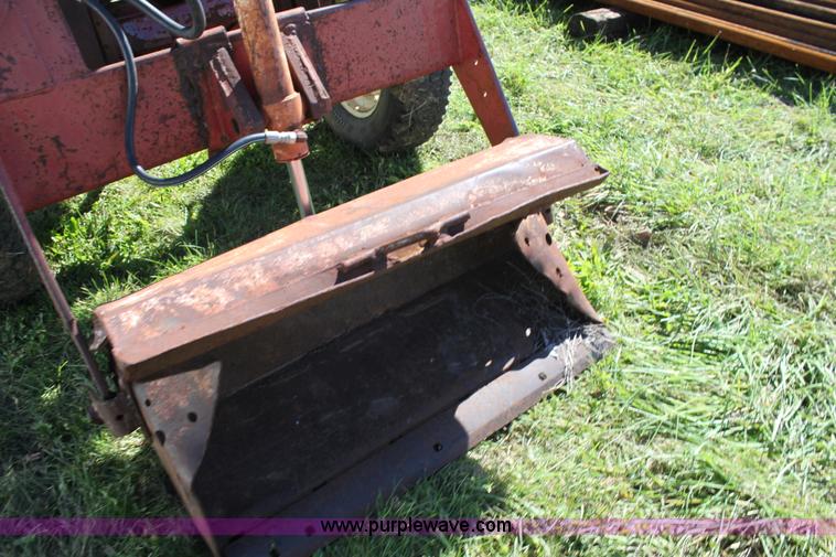 image for item H8813 International 354 tractor