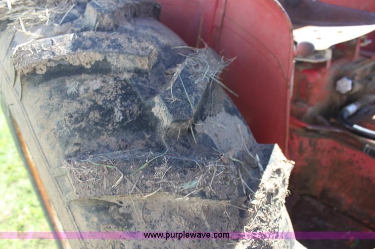 image for item H8813 International 354 tractor