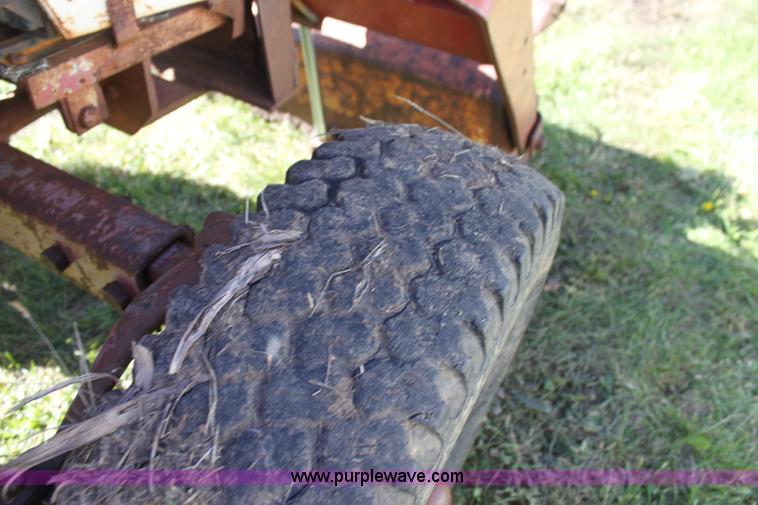 image for item H8813 International 354 tractor