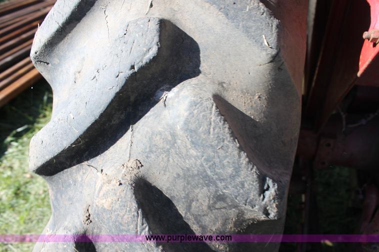 image for item H8813 International 354 tractor