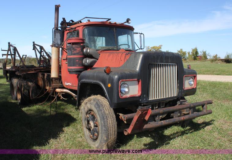 image for item H8820 1980 Mack semi truck