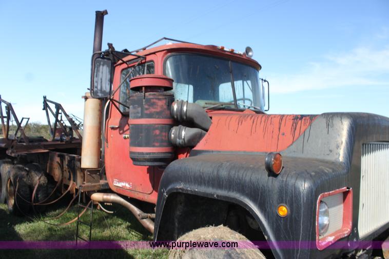 image for item H8820 1980 Mack semi truck