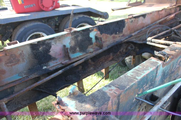 image for item H8820 1980 Mack semi truck