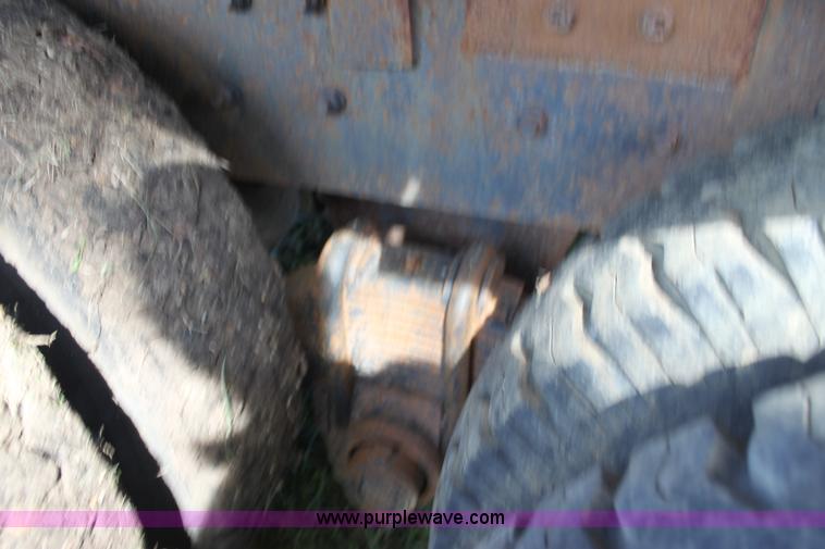 image for item H8820 1980 Mack semi truck