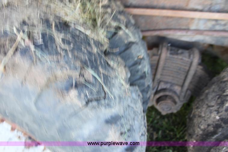 image for item H8820 1980 Mack semi truck