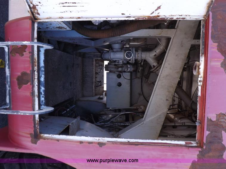 image for item H9027 Caterpillar-Klein articulated airport crash-rescue vehicle