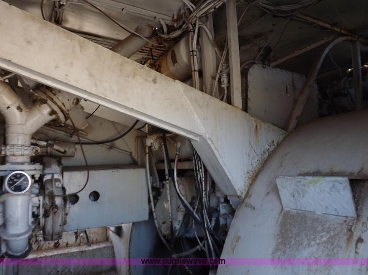 image for item H9027 Caterpillar-Klein articulated airport crash-rescue vehicle