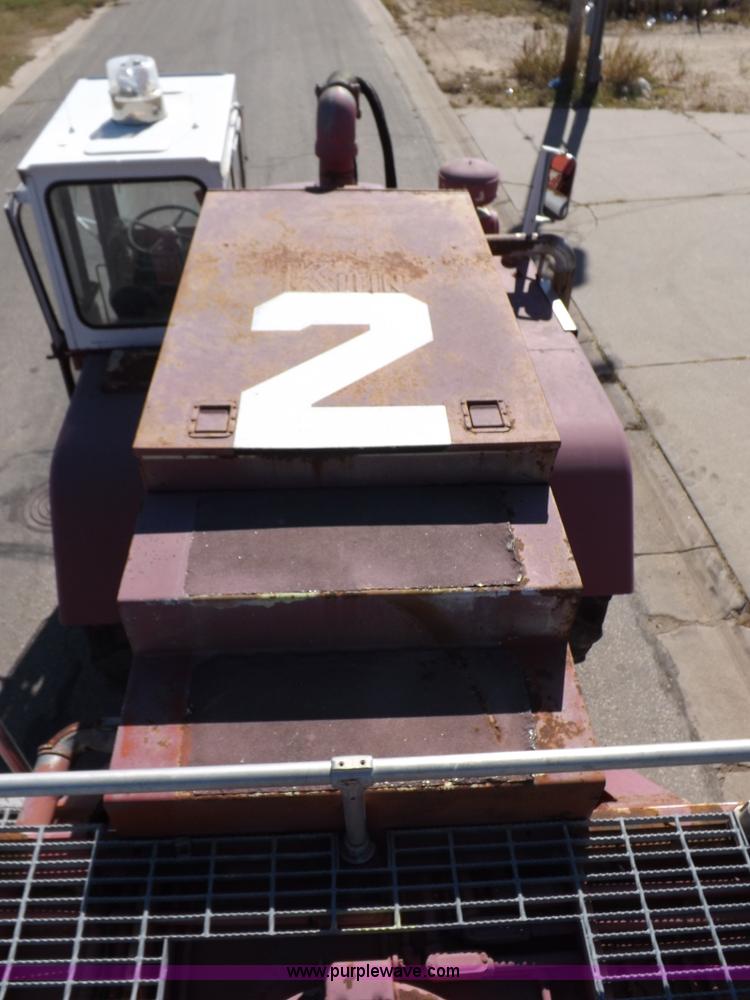 image for item H9027 Caterpillar-Klein articulated airport crash-rescue vehicle