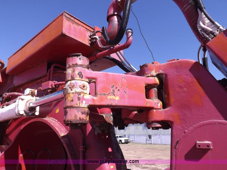 image for item H9027 Caterpillar-Klein articulated airport crash-rescue vehicle