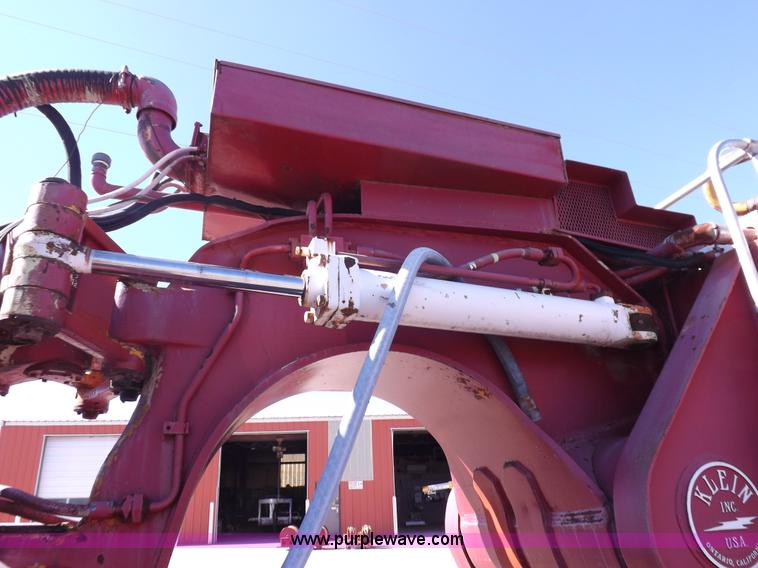 image for item H9027 Caterpillar-Klein articulated airport crash-rescue vehicle