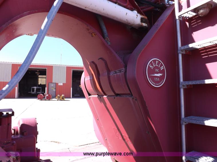 image for item H9027 Caterpillar-Klein articulated airport crash-rescue vehicle