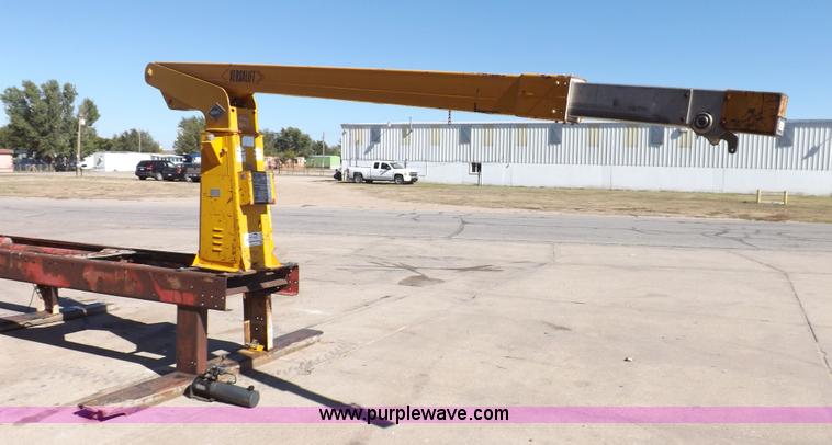 image for item H9028 Versalift TEL28G boom