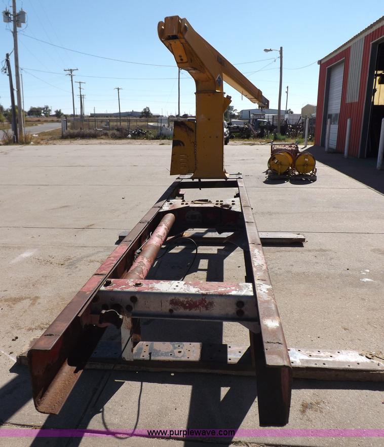 image for item H9028 Versalift TEL28G boom