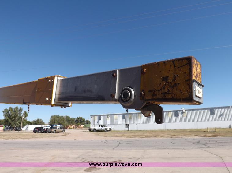 image for item H9028 Versalift TEL28G boom