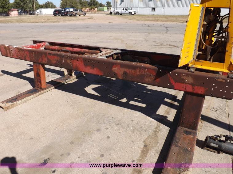 image for item H9028 Versalift TEL28G boom