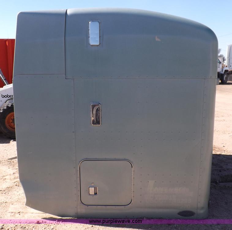 image for item H9030 Unibilt 60" truck sleeper