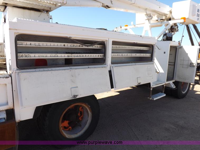 image for item H9031 Altec utility bed