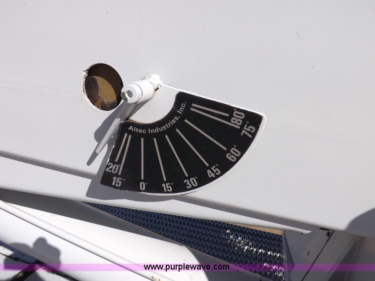 image for item H9031 Altec utility bed