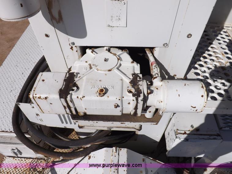 image for item H9031 Altec utility bed