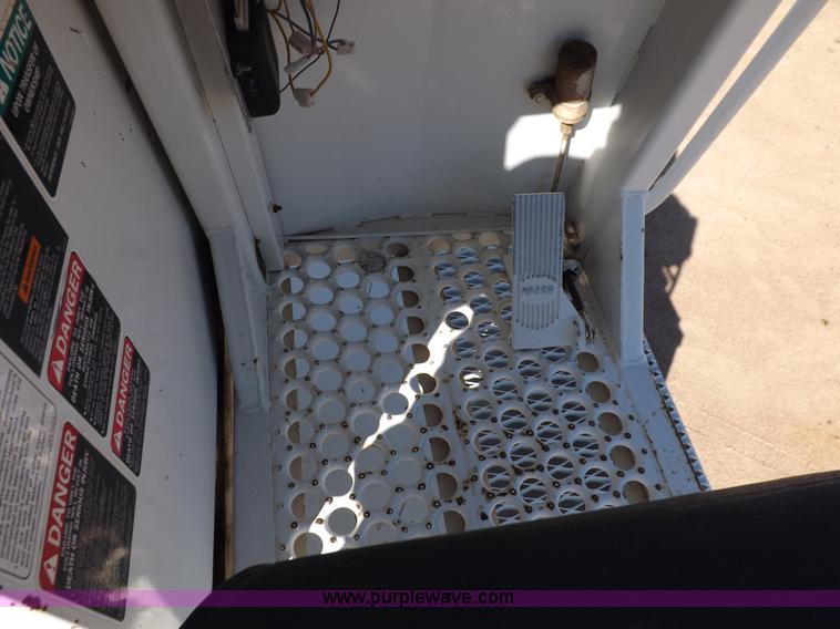 image for item H9031 Altec utility bed