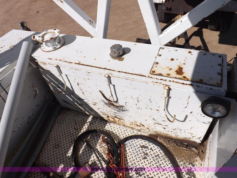 image for item H9031 Altec utility bed