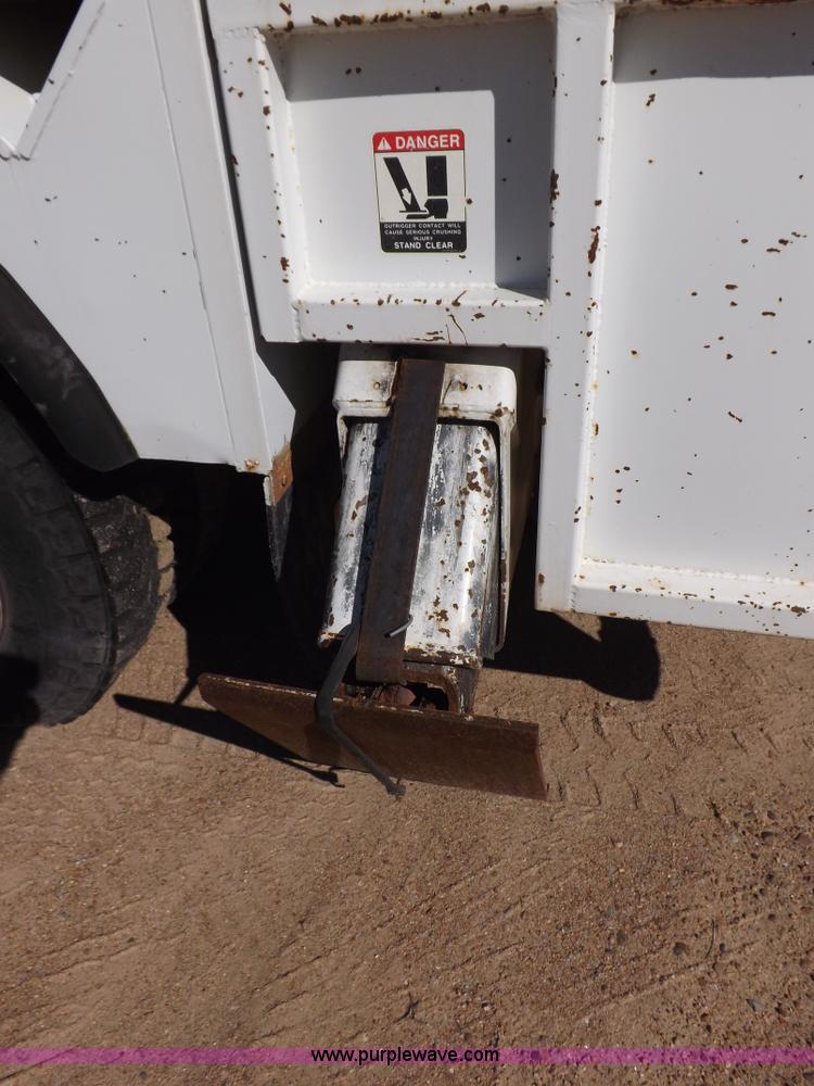 image for item H9031 Altec utility bed