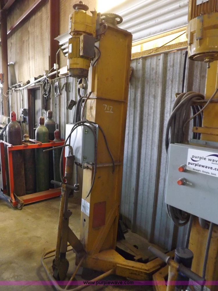 image for item H9037 (4) Sefac Mobil heavy duty lifts