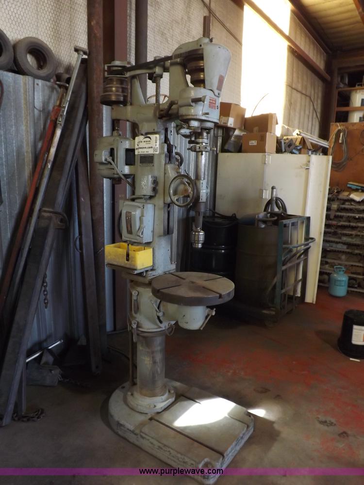 image for item H9038 CH Gosiger Machinery Corp. drill press