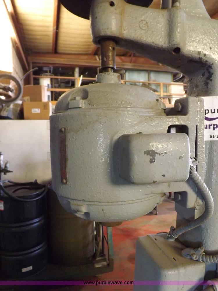 image for item H9038 CH Gosiger Machinery Corp. drill press