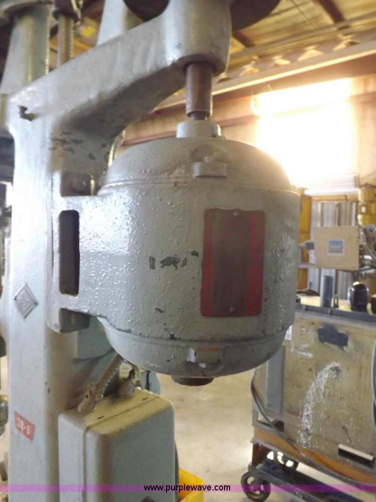 image for item H9038 CH Gosiger Machinery Corp. drill press