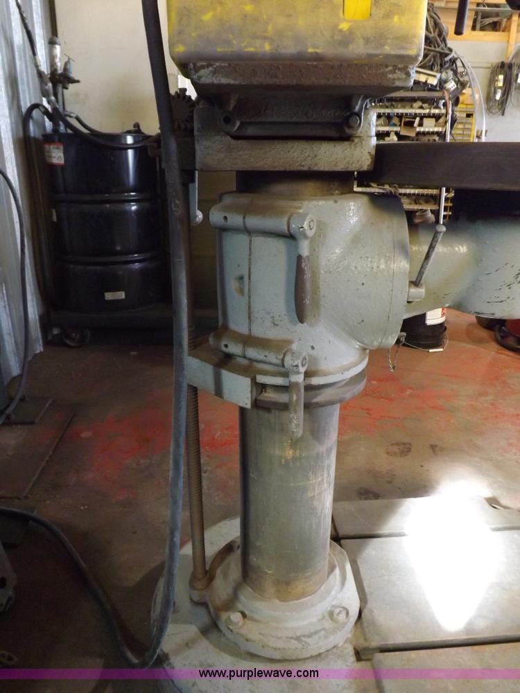 image for item H9038 CH Gosiger Machinery Corp. drill press