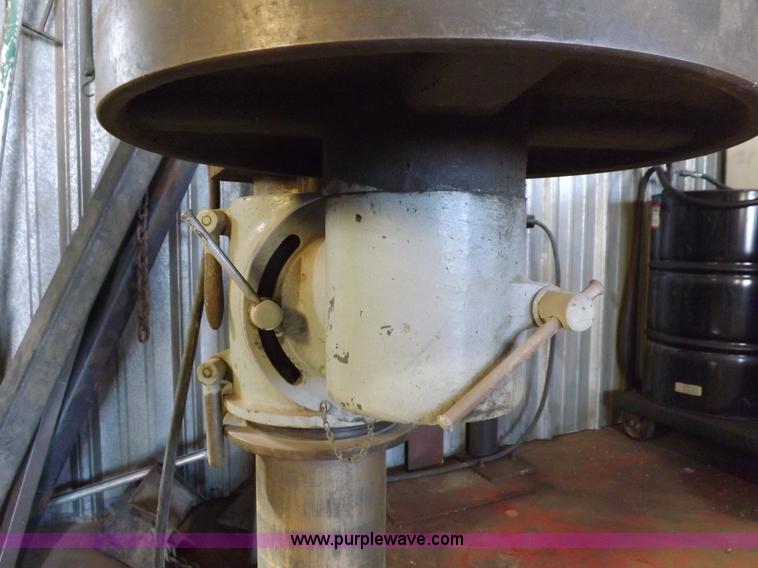 image for item H9038 CH Gosiger Machinery Corp. drill press