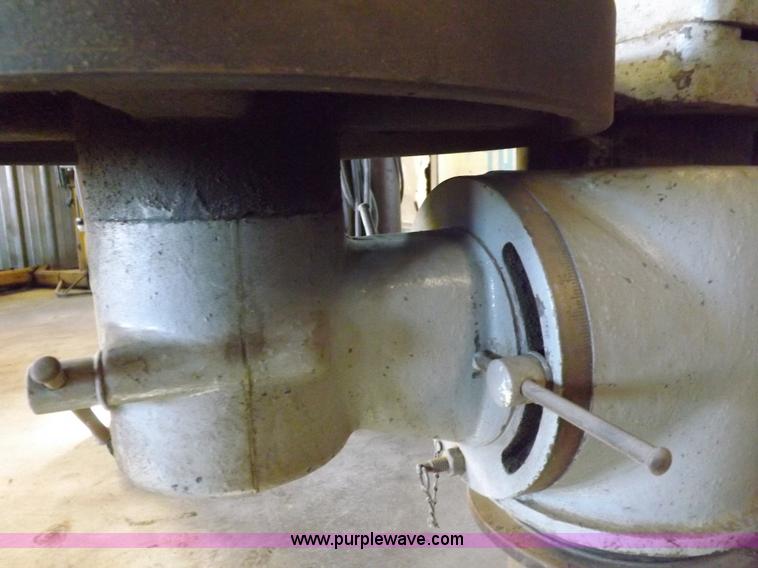 image for item H9038 CH Gosiger Machinery Corp. drill press