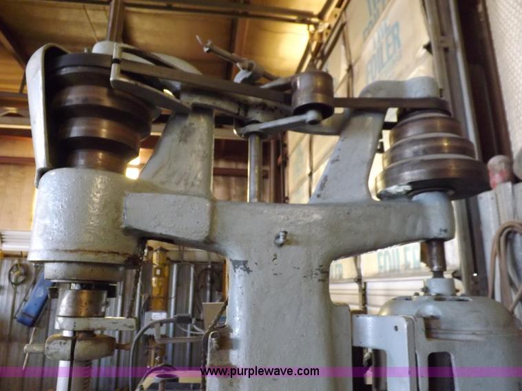 image for item H9038 CH Gosiger Machinery Corp. drill press