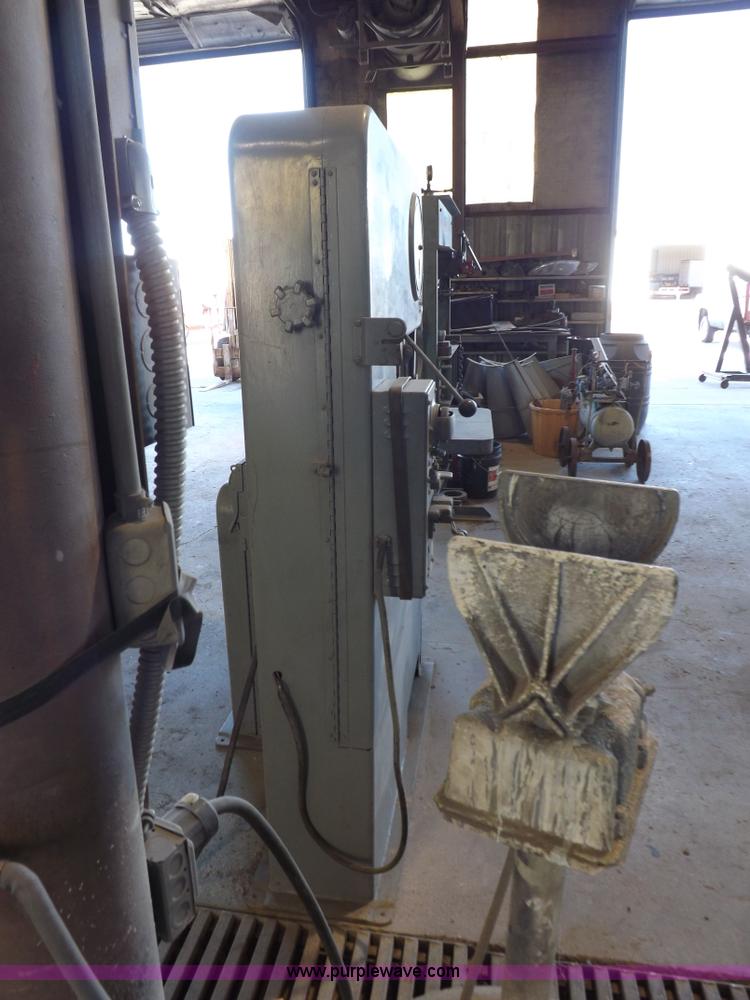 image for item H9041 Doall Contour Machine band saw